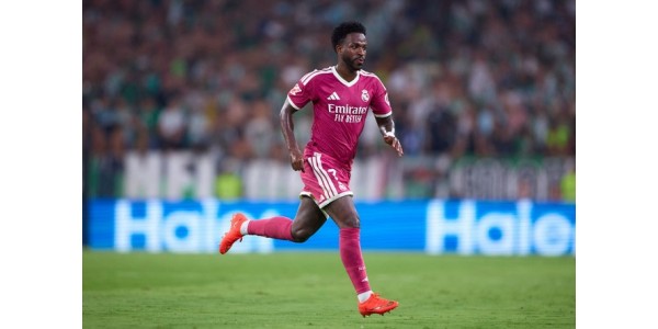 Na nova temporada, Vinícius Júnior dá a impressão de ter envelhecido subitamente Na nova temporada, Vinícius Júnior dá a impressão de ter envelhecido subitamente